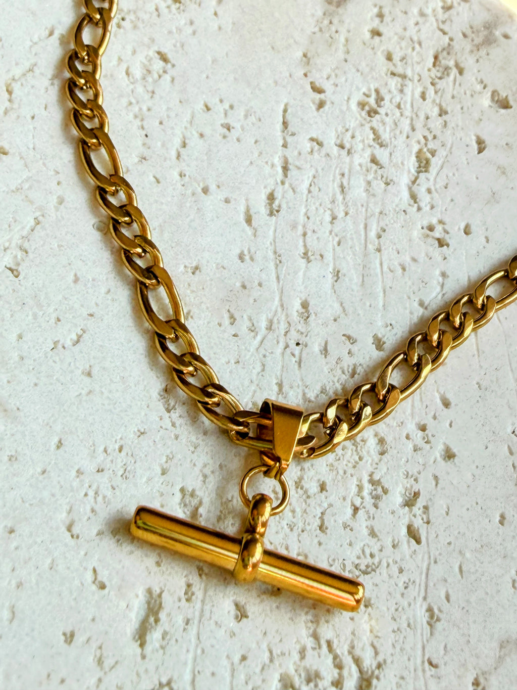 Vivienne T-Bar Figaro Chain Necklace