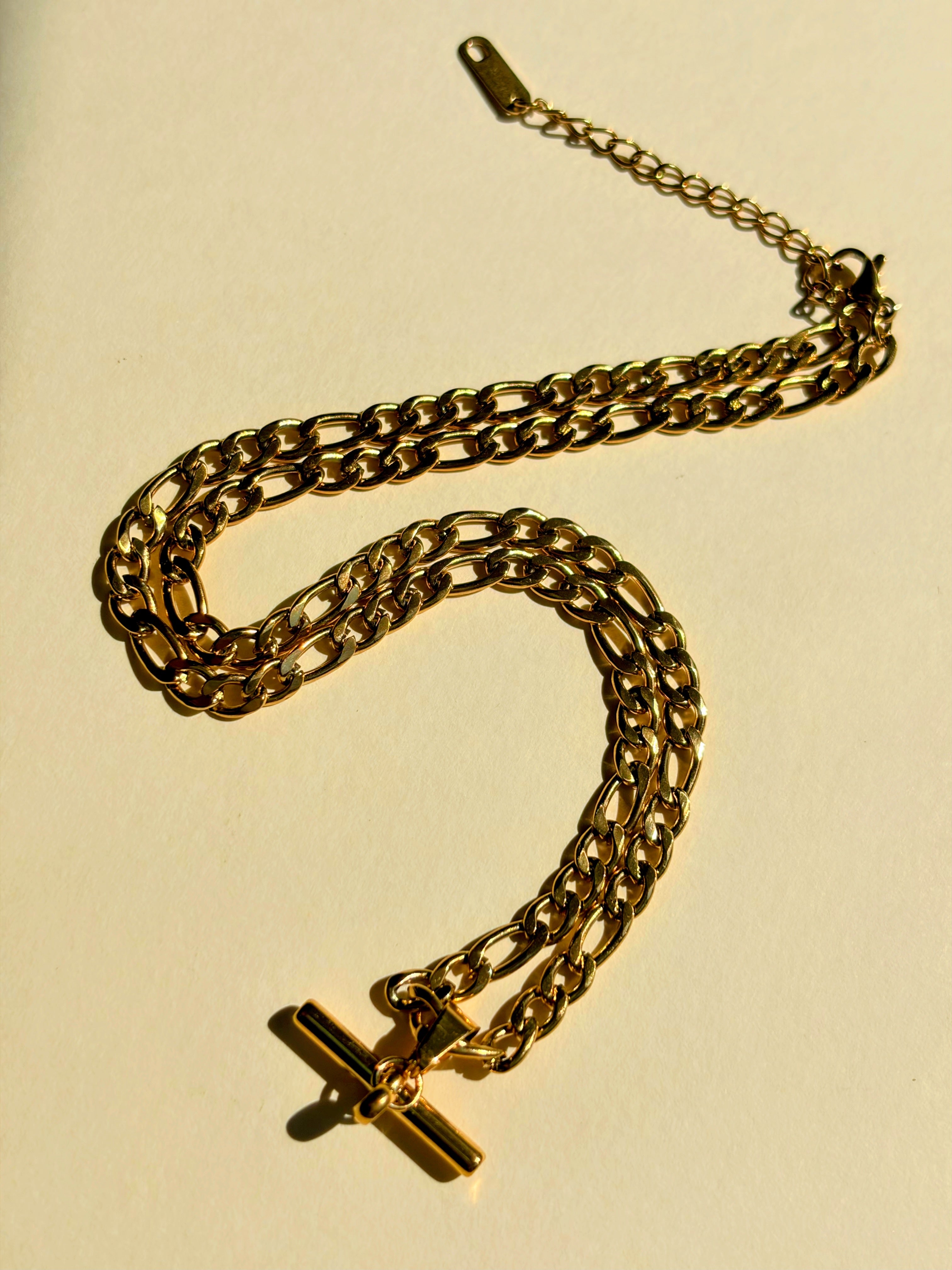 Vivienne T-Bar Figaro Chain Necklace